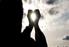 问鼎娱乐：遭布赖顿逼和丢分 炮兵反超红军难度加大.